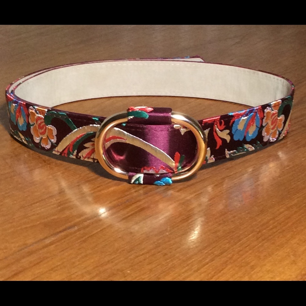 Steve Madden Belt Flower Embroidered Burgundy NEW - Picture 2 of 6